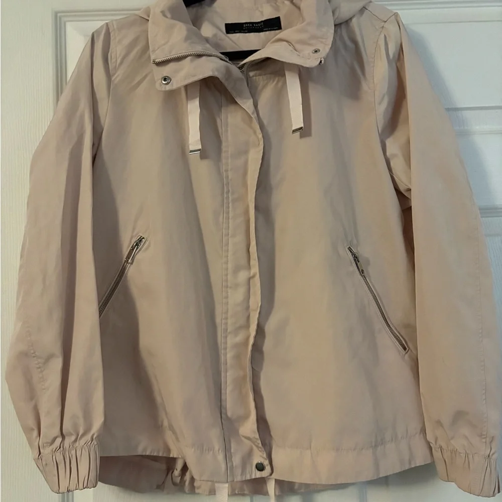 Zara Cream Utility Jacket with Relaxed Fit and Collared Neckline - Picture 1 of 9